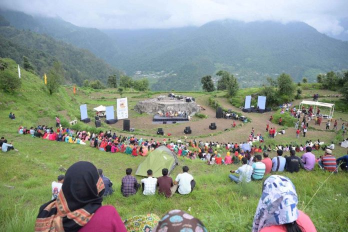 village life, himalayan